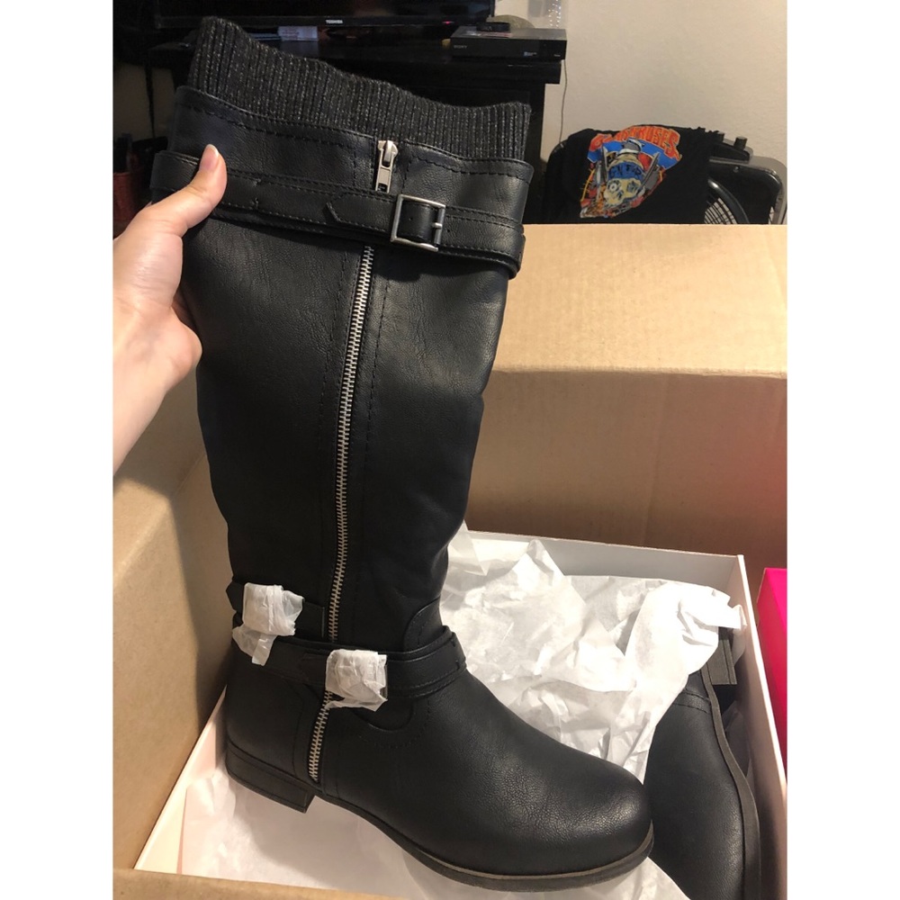 Black boots brand new